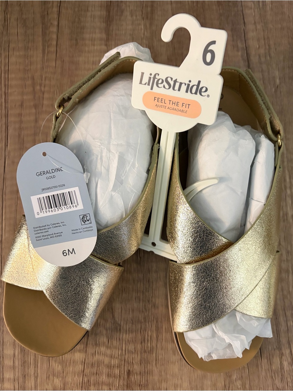 LifeStride Metallic Gold Crossover Sandals. Size 6 $15